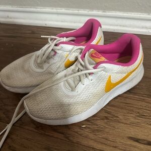 Nike Women's White and Pink Athletic Shoes